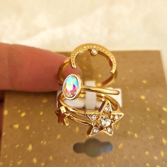 Celestial Ring Set Sun Moon & Stars 4-Piece Ring Set Size 7 2/$20 - Picture 2 of 8